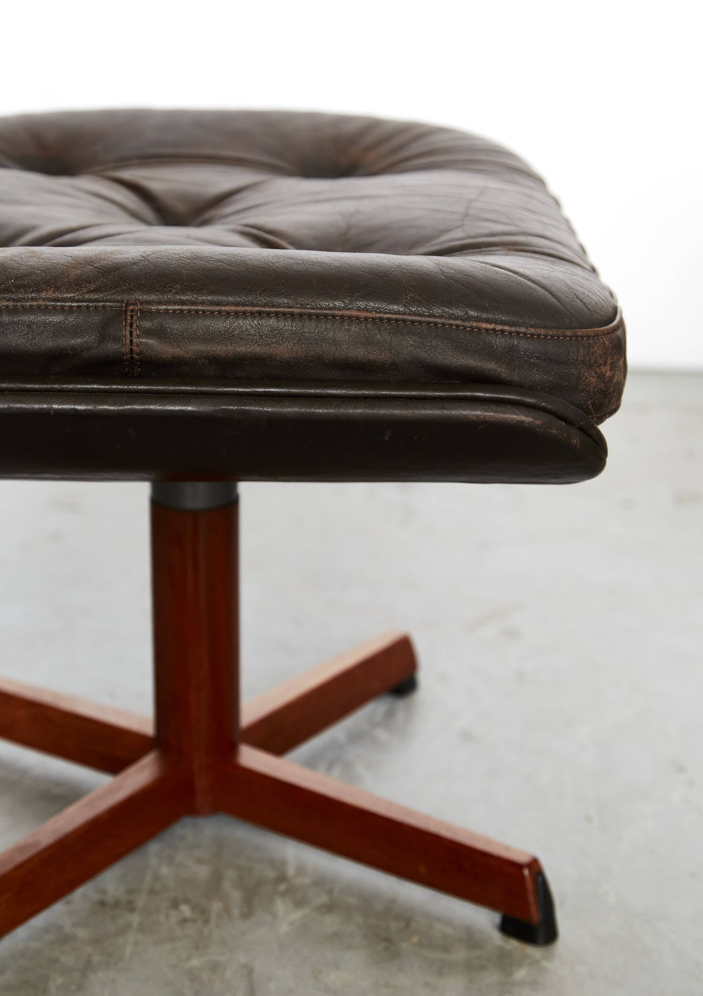 Madsen & Schübell swivel Lounge Chair MS-68