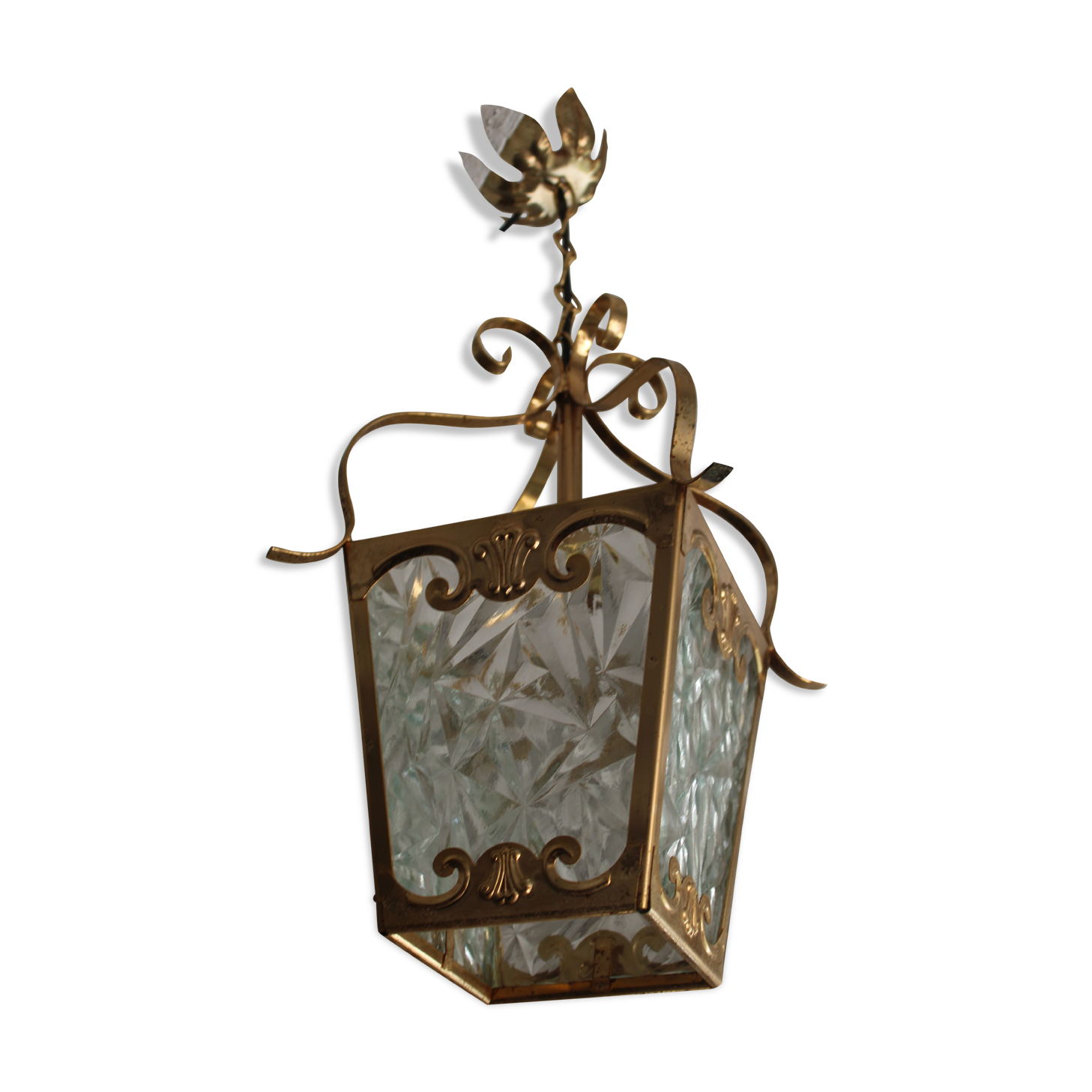 Glass and brass suspension