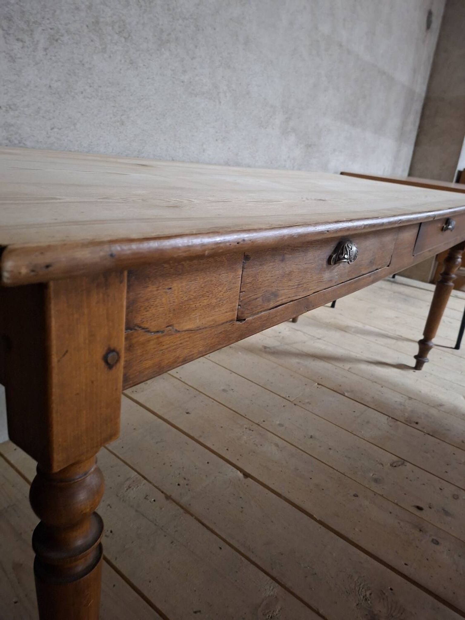 Table de métier ancienne, 2 tiroirs, piètements Louis Philippe