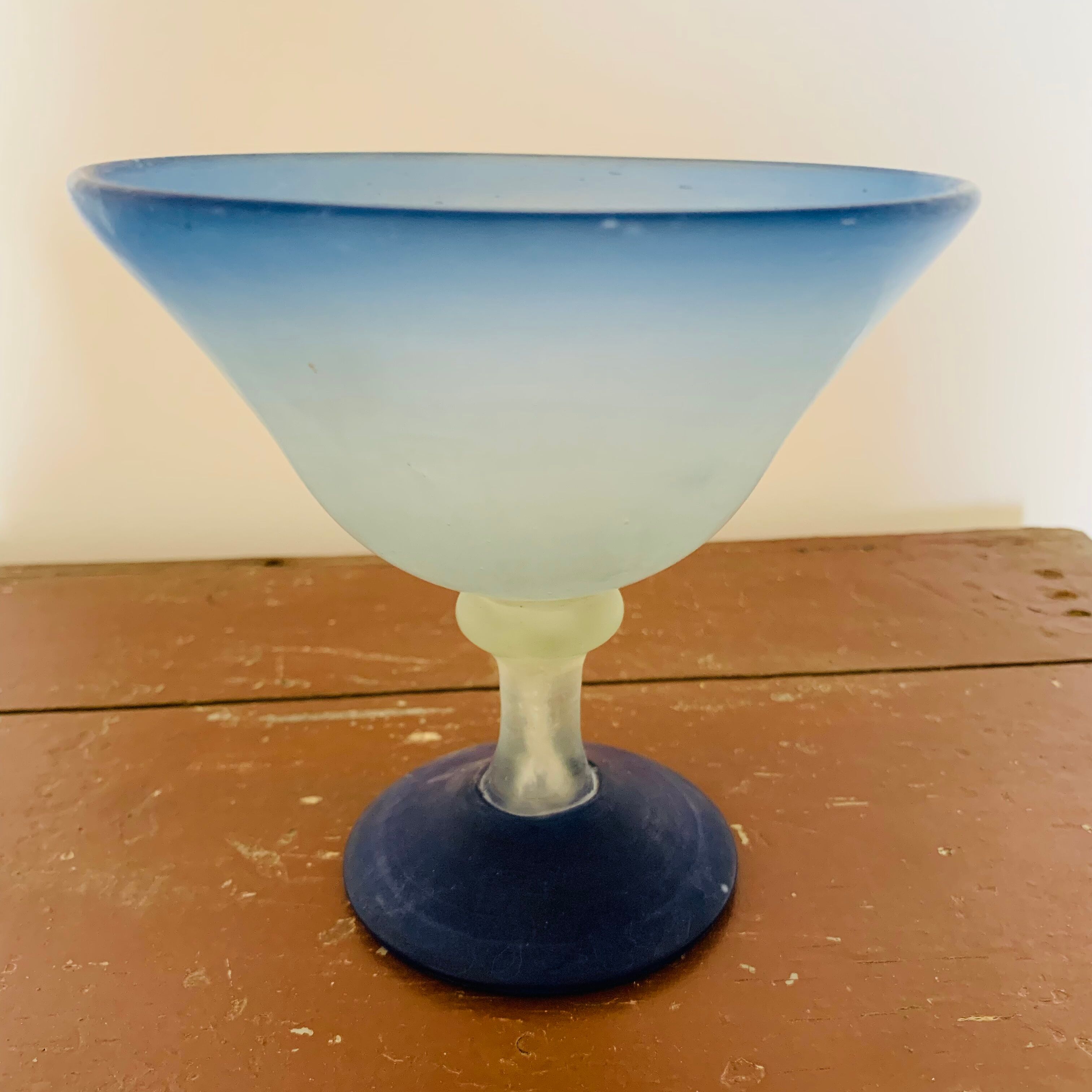 Set of 4 blue glass paste dinnerware