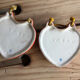 Paire de suspensions murales coeurs rouge Goebel 1950’s