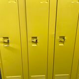 Metal dressing closet 4 lockers in one yellow block La Poste