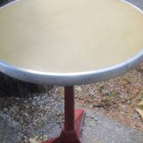 Bistro pedestal table