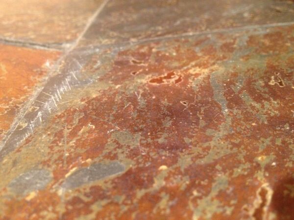 Table basse octogonale en pierre de lave