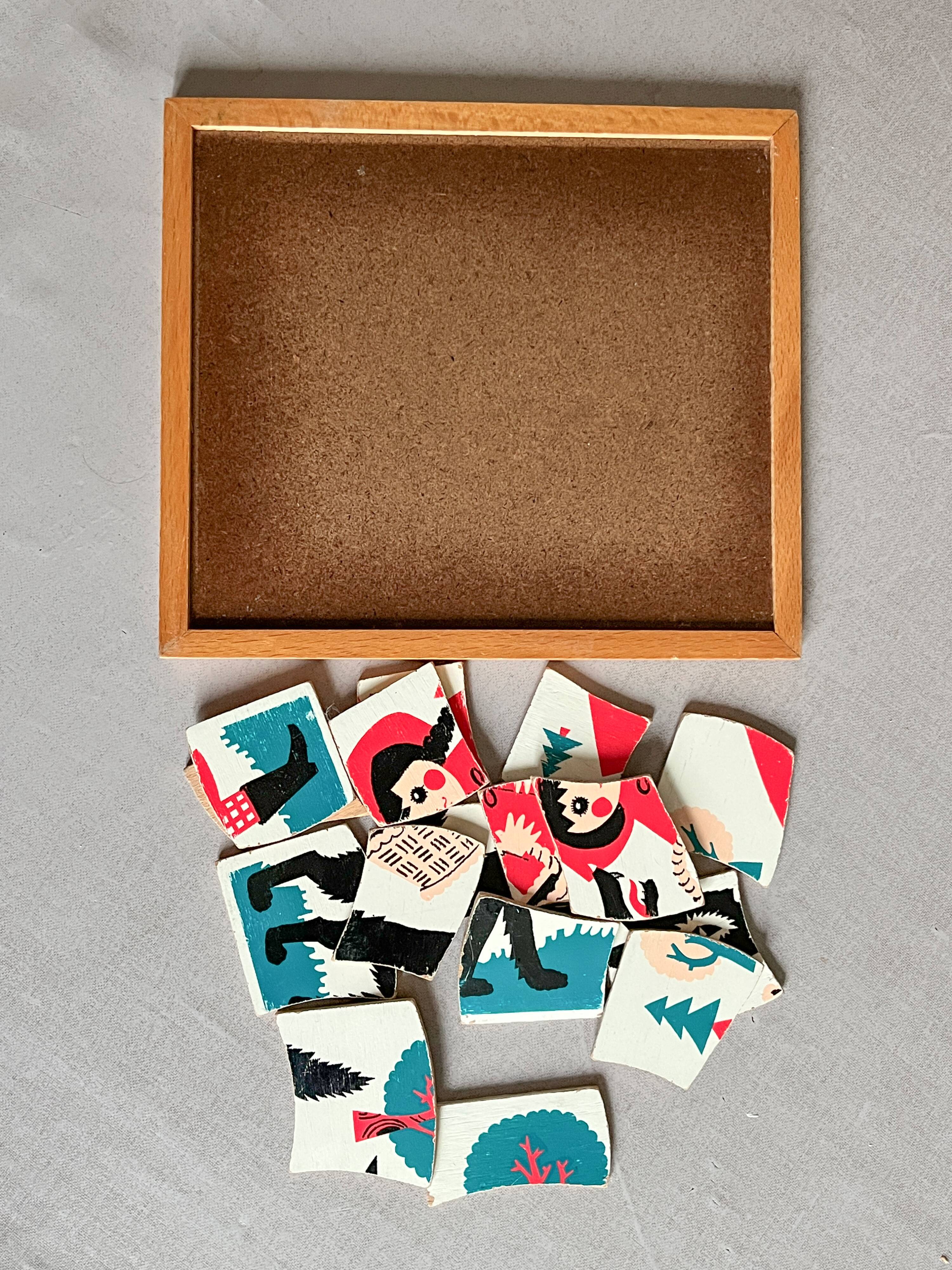 Wooden frame puzzle from the 1940s/50s depicting Little Red Riding Hood.