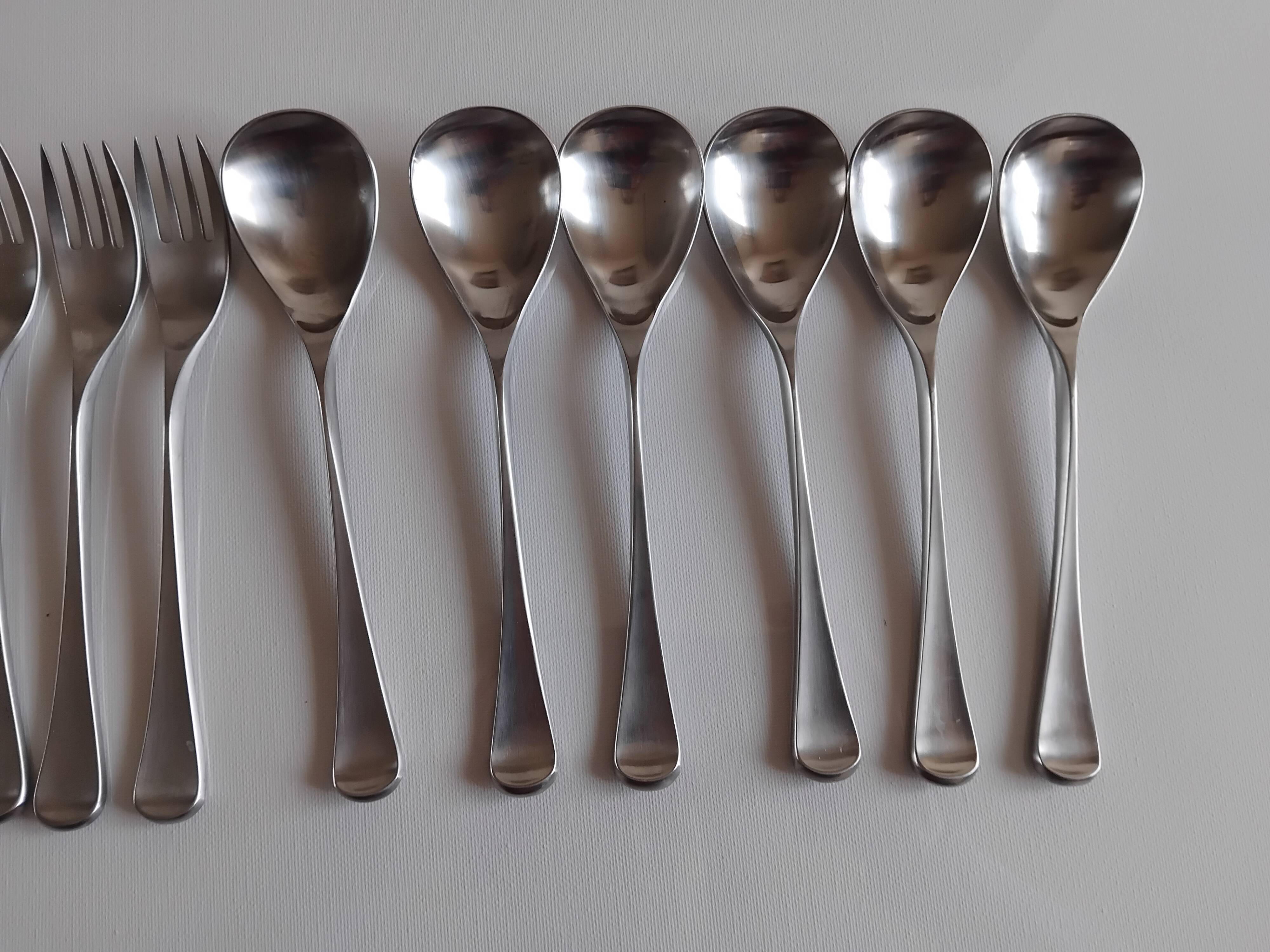 Lot of 12 cutlery sets by Guy Degrenne 18.10
