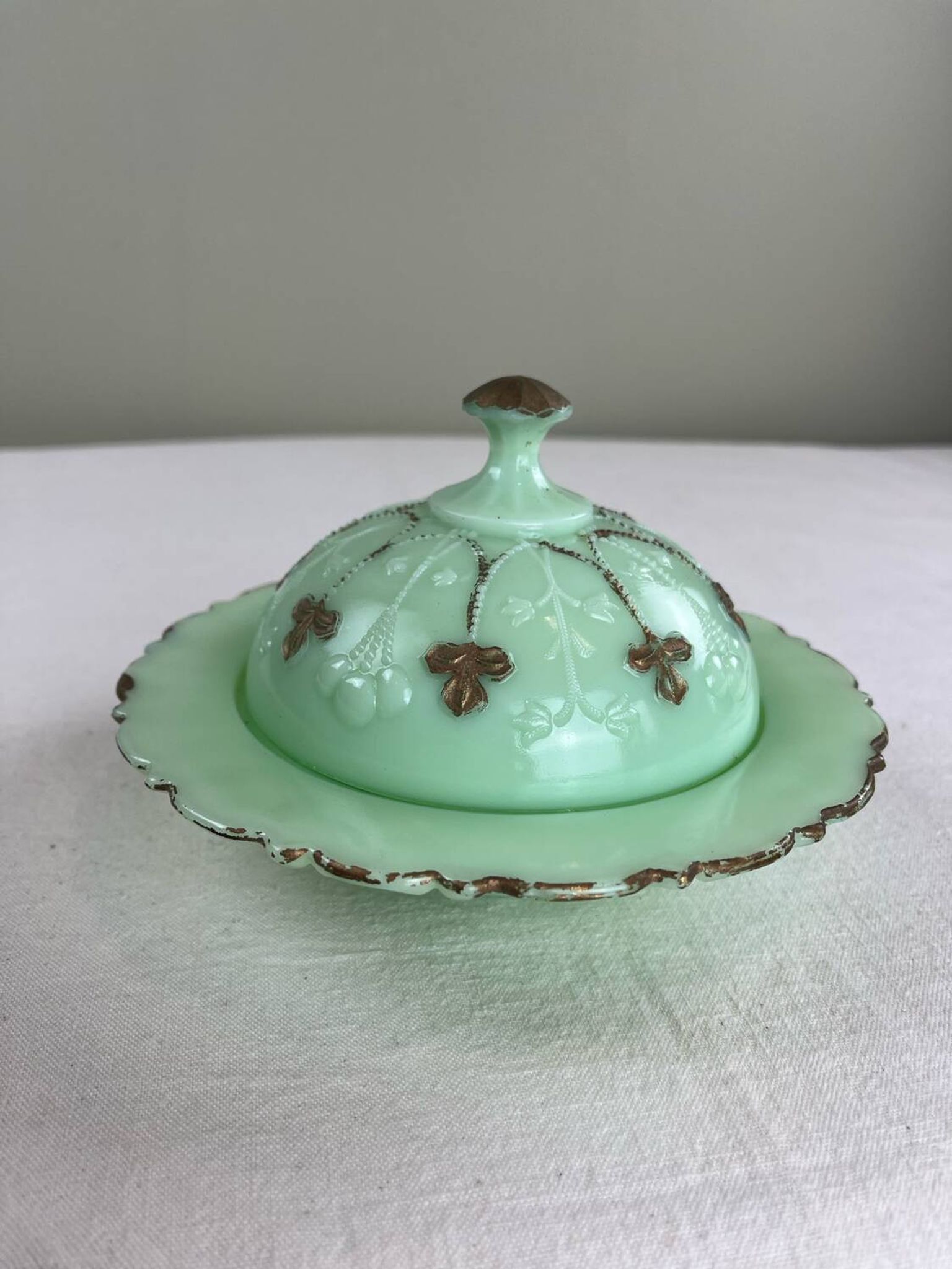 Bonbonnière opaline vert jade