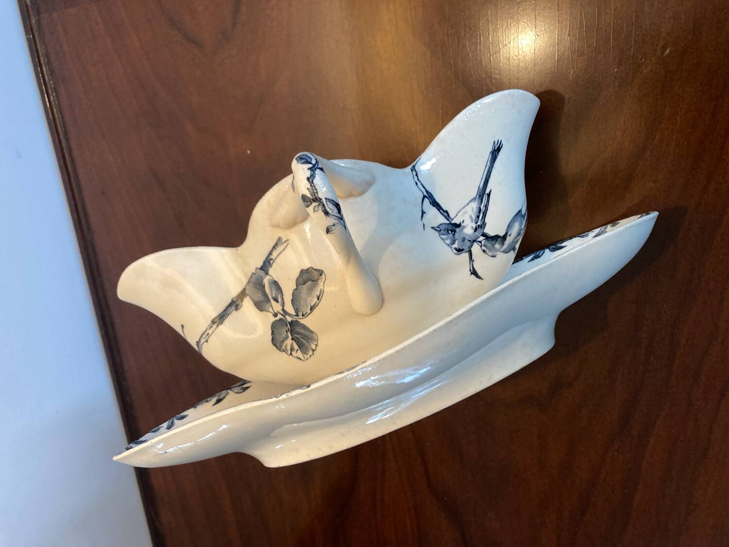 Grand Dépôt Spring Oxford iron clay sauce boat