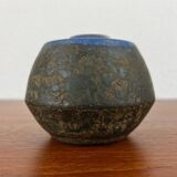 Brutalist studio pottery vase by Lu and Gerd Grove, mid-century, 1962.