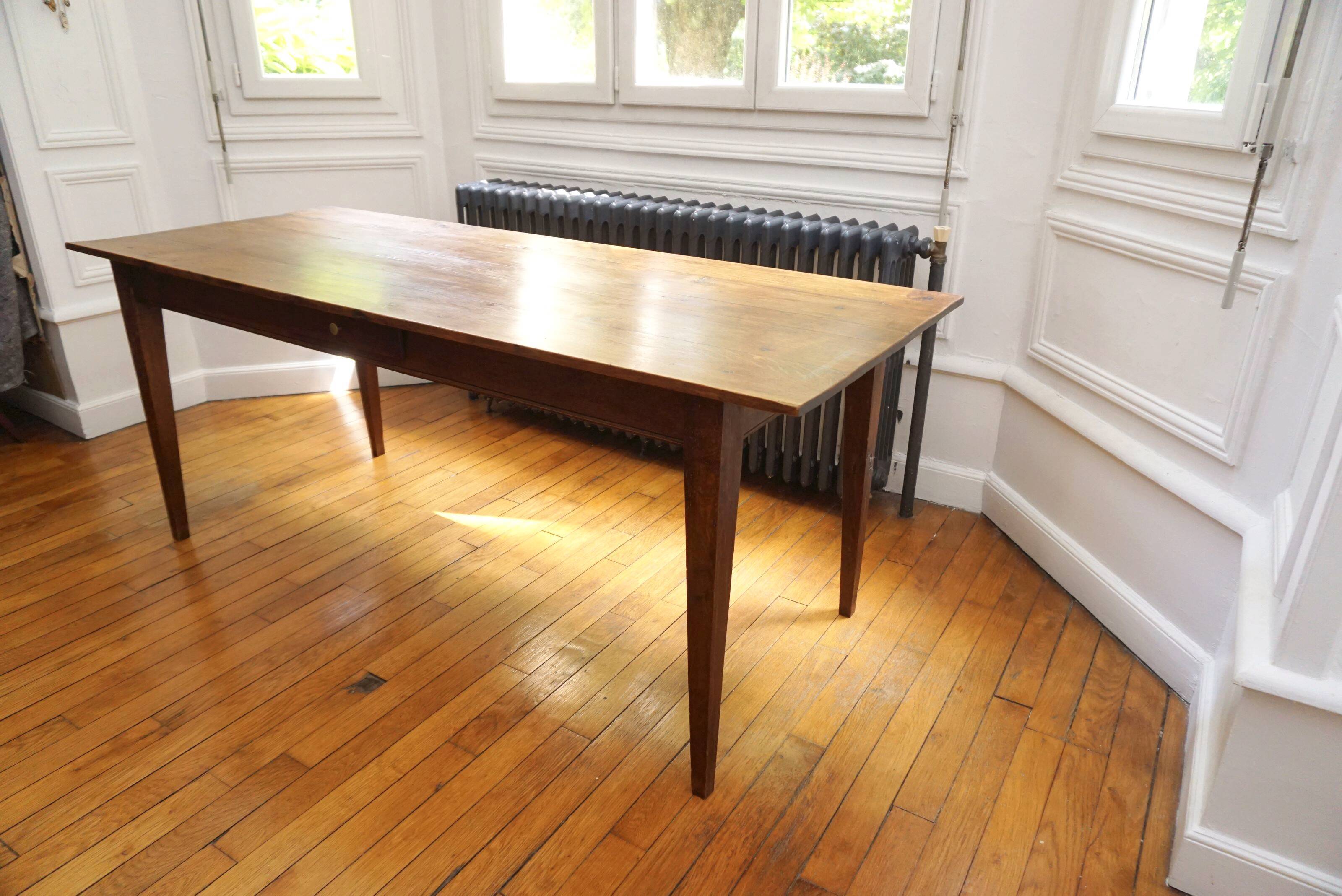 Farm table in oak with 1 drawer