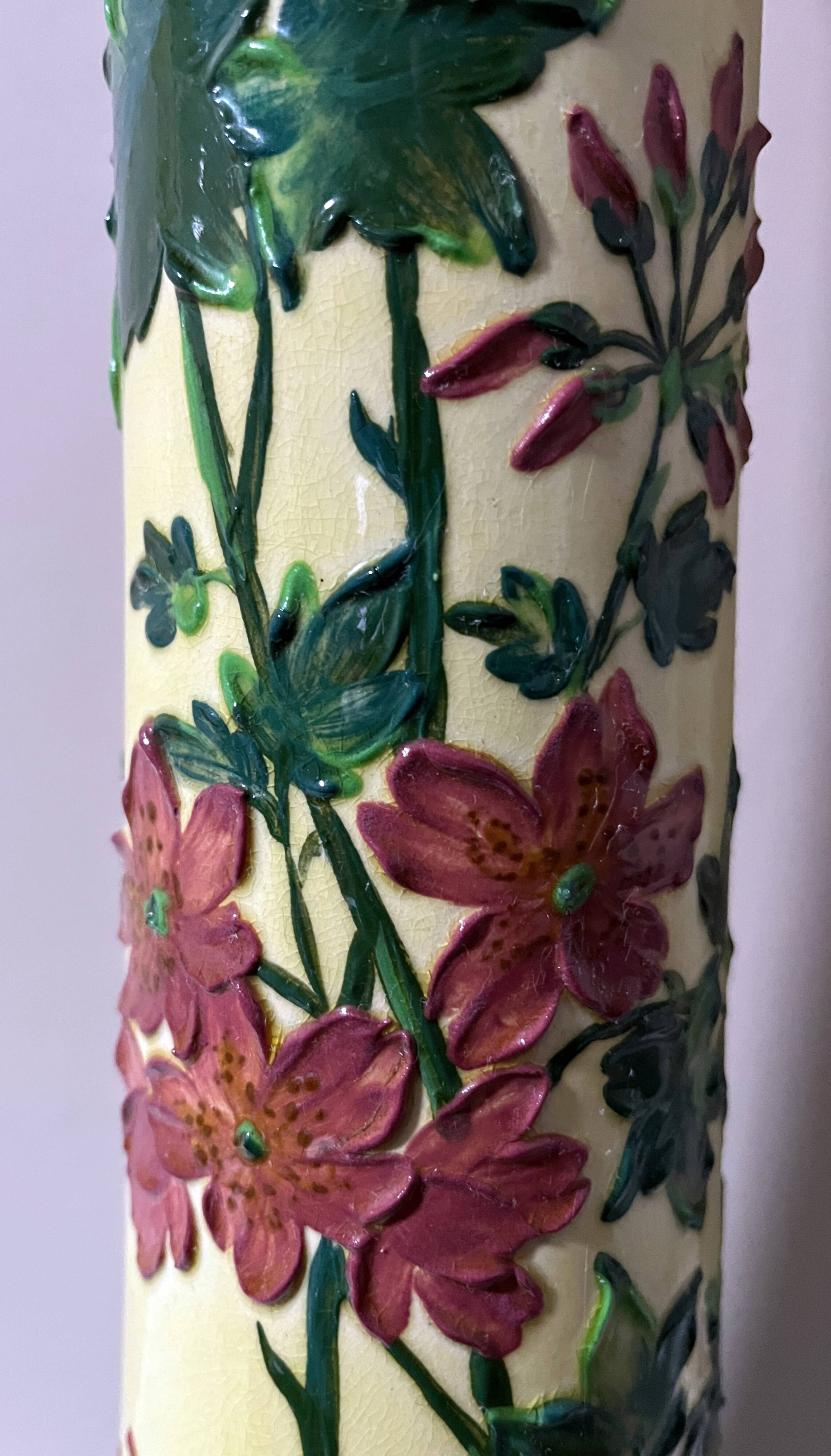 Sarreguemines vase (model 9848) floral patterns 1830