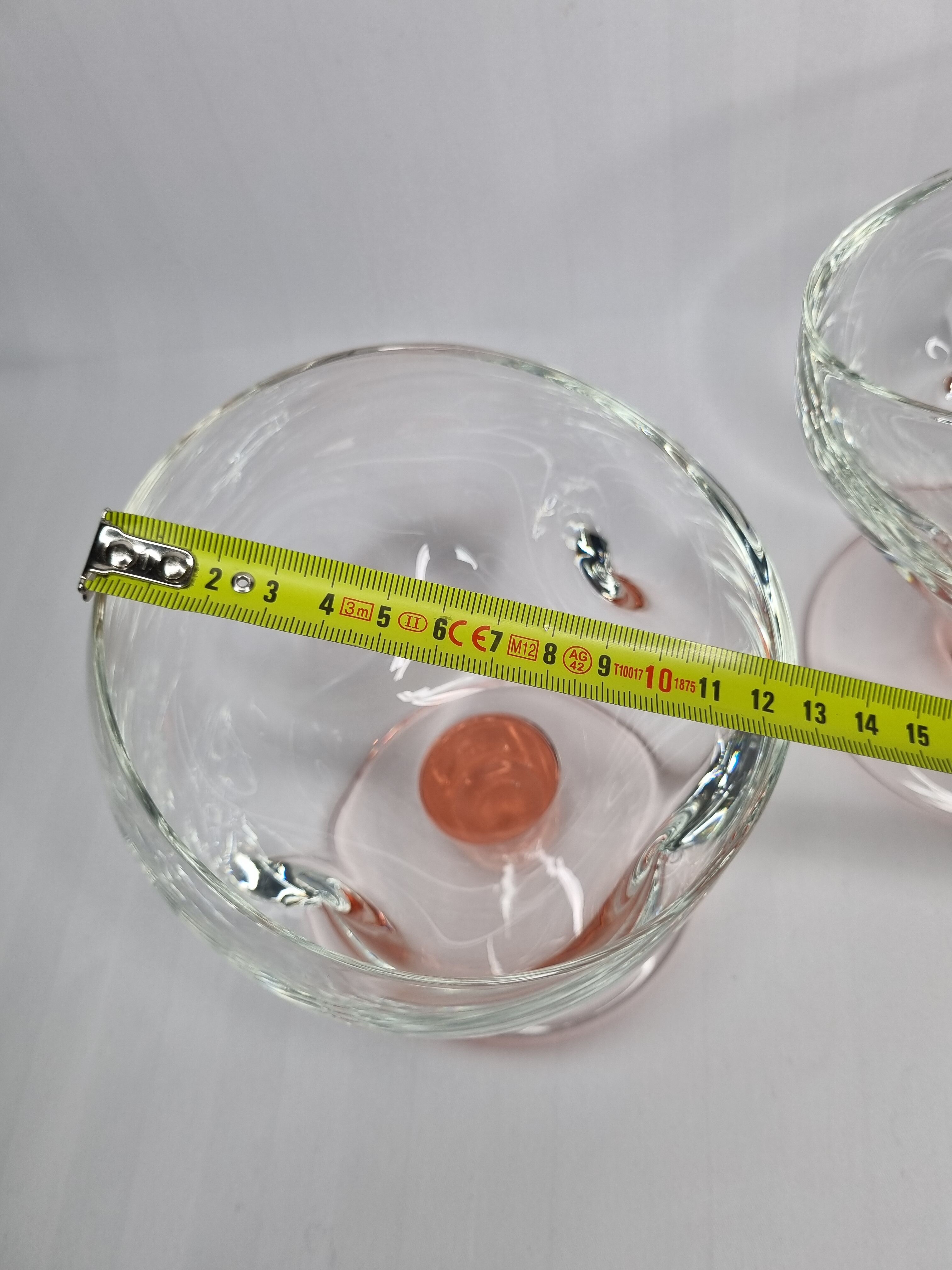 Paire de coupes en verre sur pied, 16 cm, rose