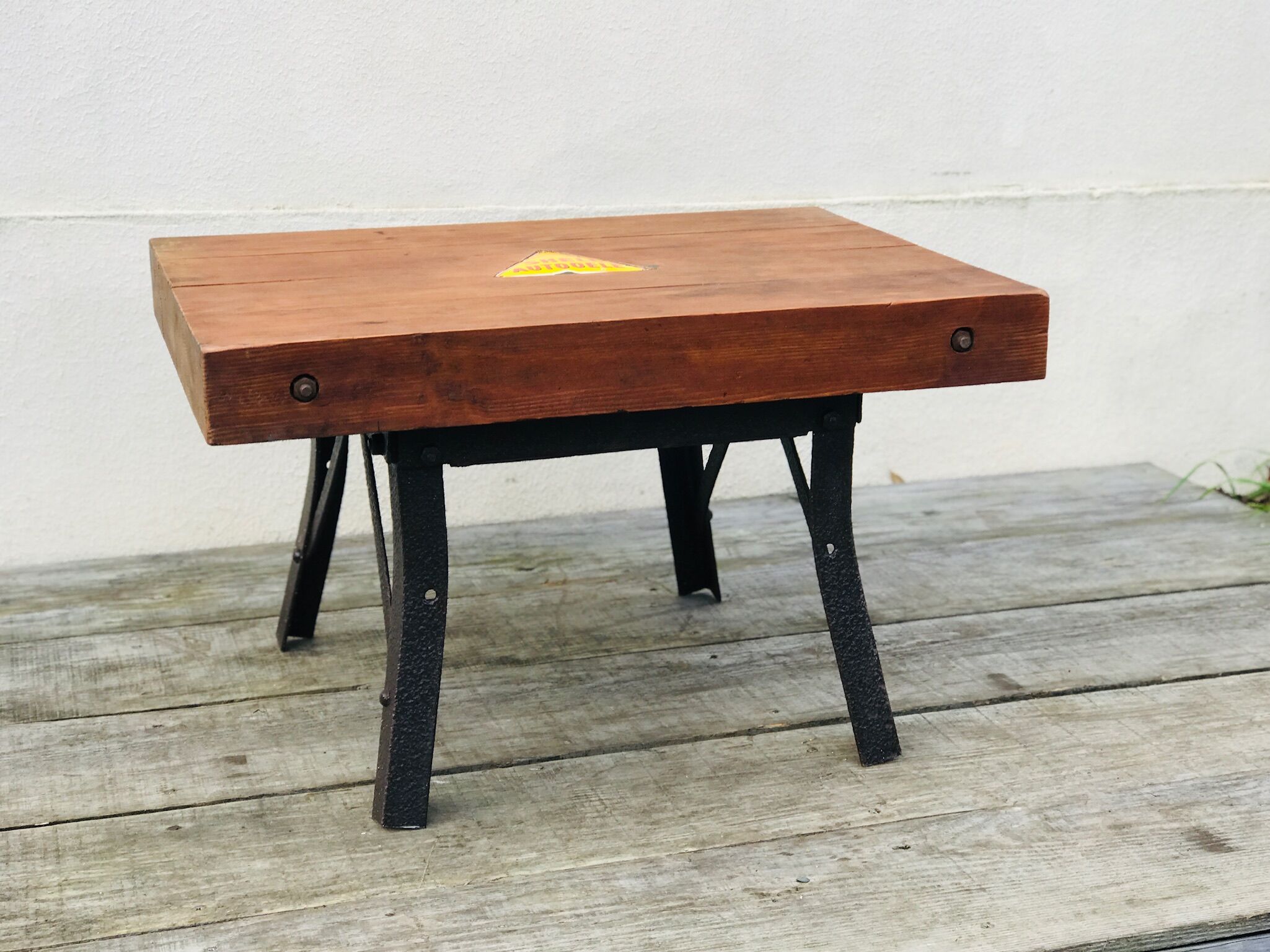 Coffee table mind garage