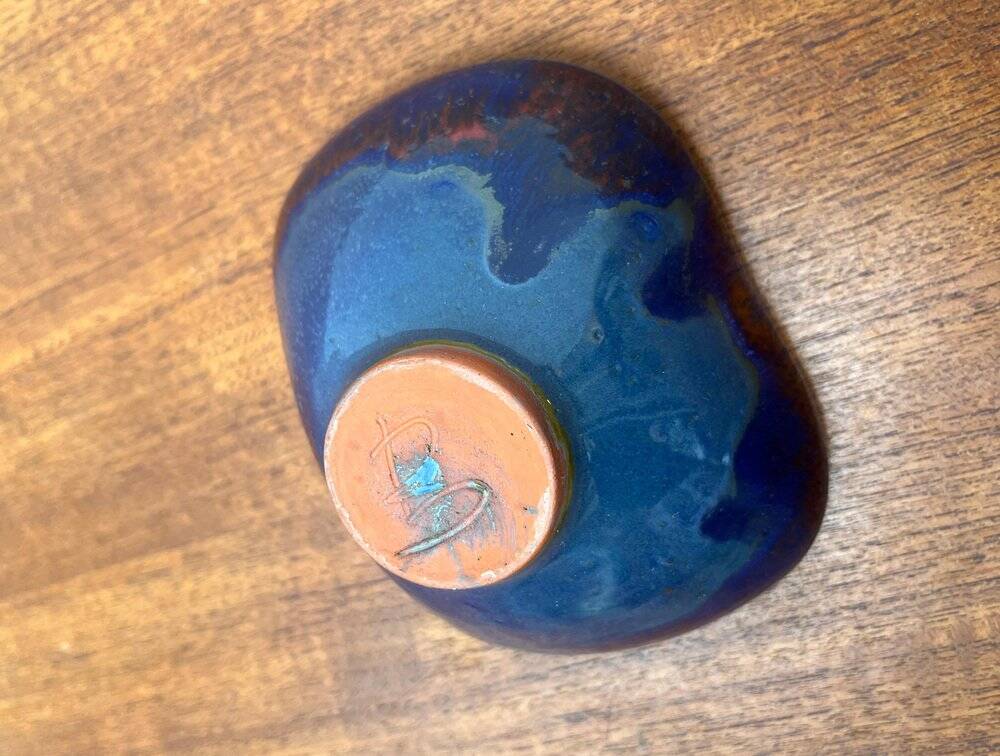 Mid-century German studio pottery bowl by Rainer Doss, 1960s.