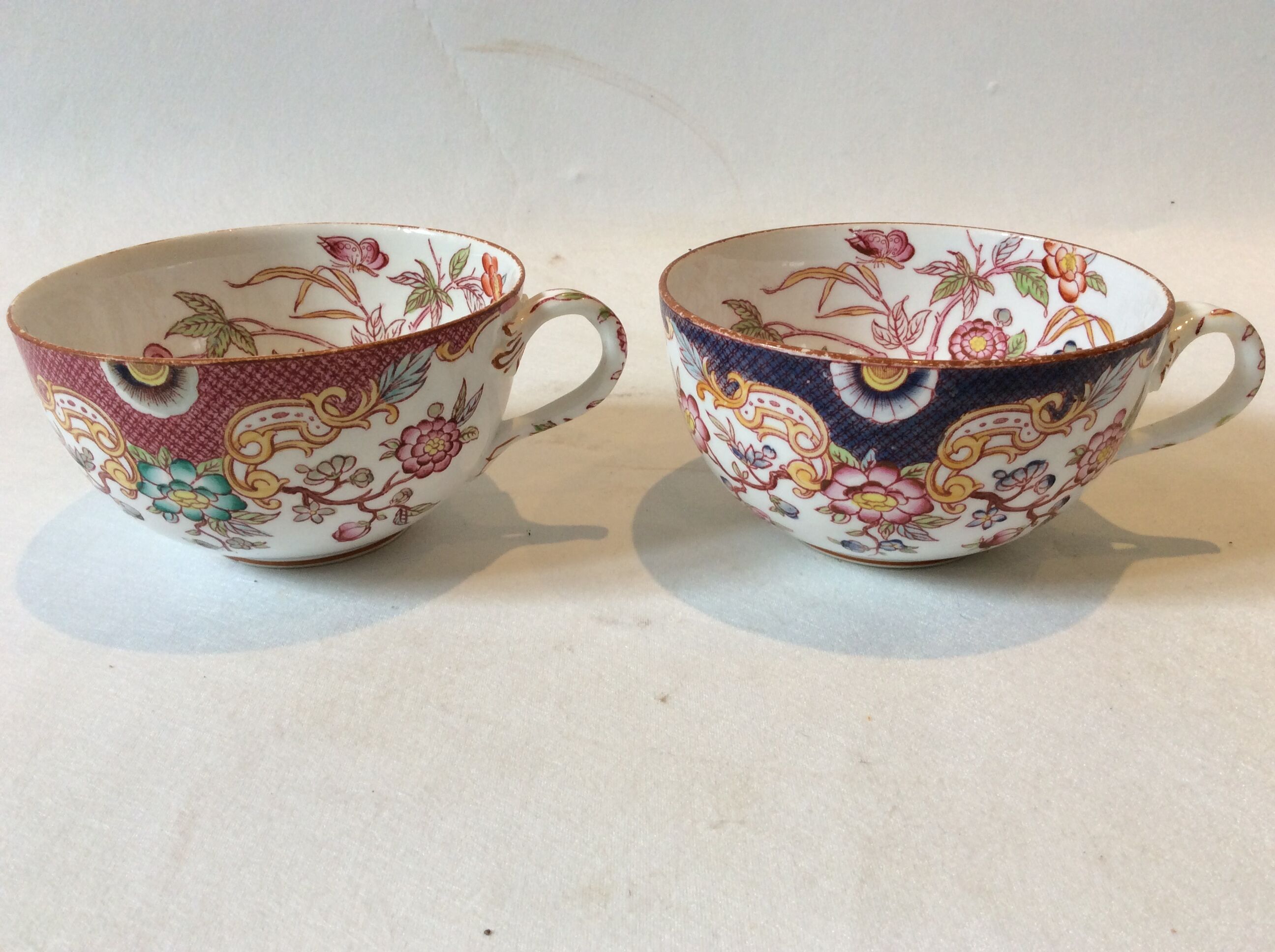 Duo tea cups 19th