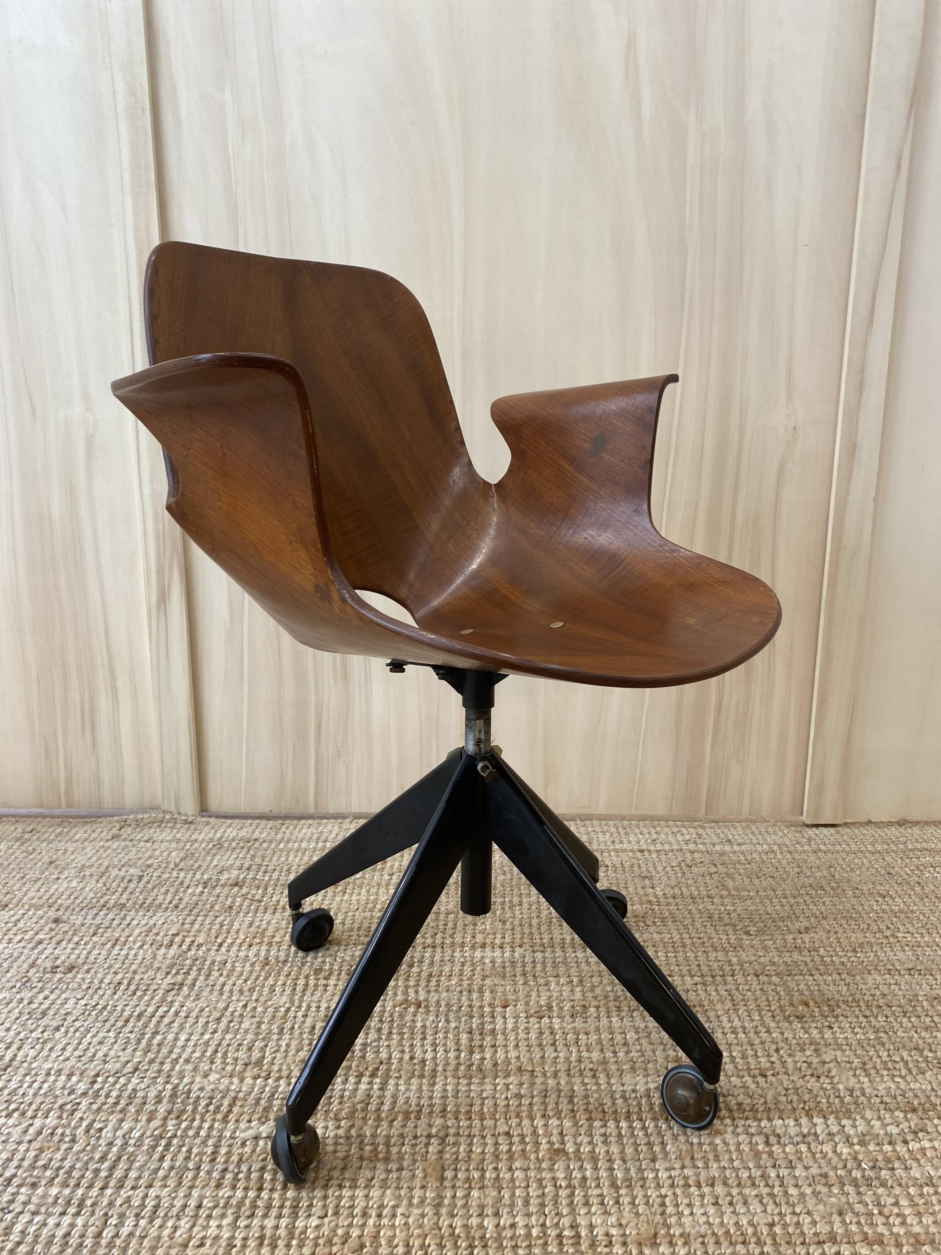 Medea office chair by Vittorio Nobili for Fratelli Tagliabue