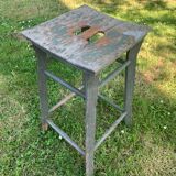 Tabouret de ferme haut en bois ancien