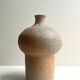 Vase sculptural en grès chamotté & émail bleu, la borne 1970
