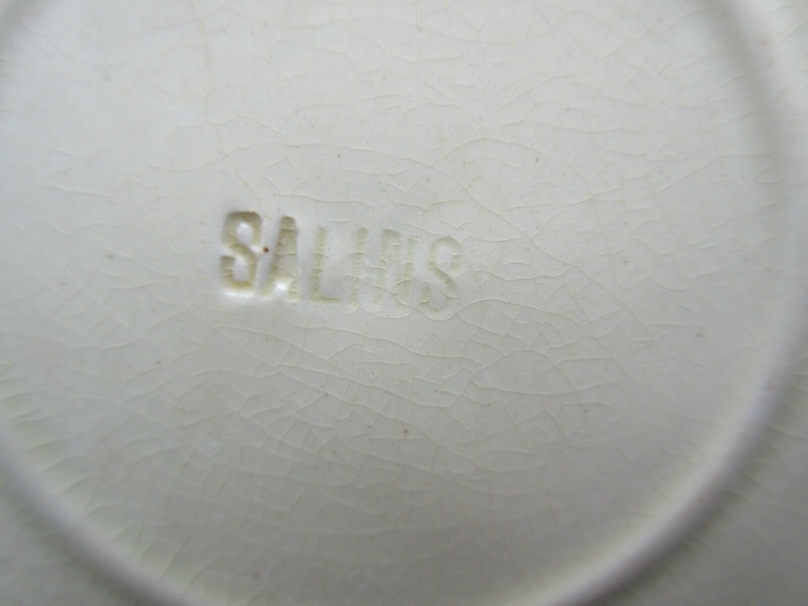 Salins art deco white dabbling plate pink parakeet and lavaters