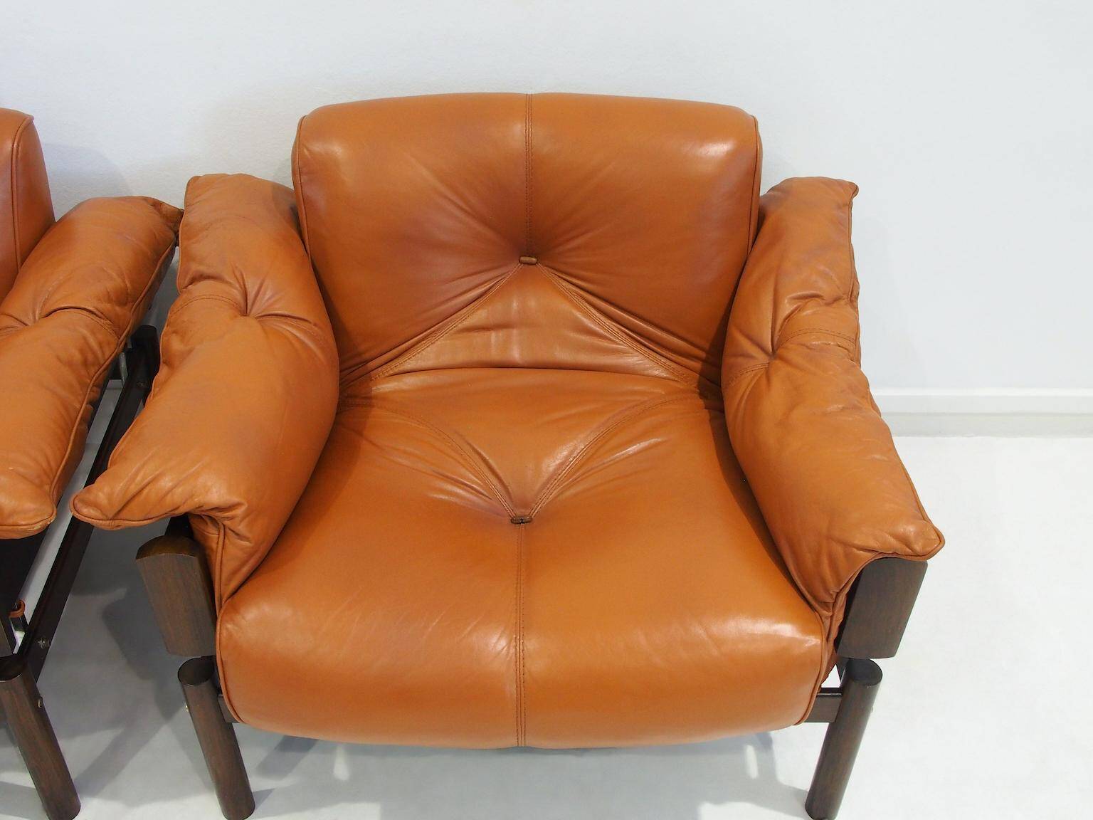 Ensemble de fauteuils MP-13 de Percival Lafer en cuir cognac