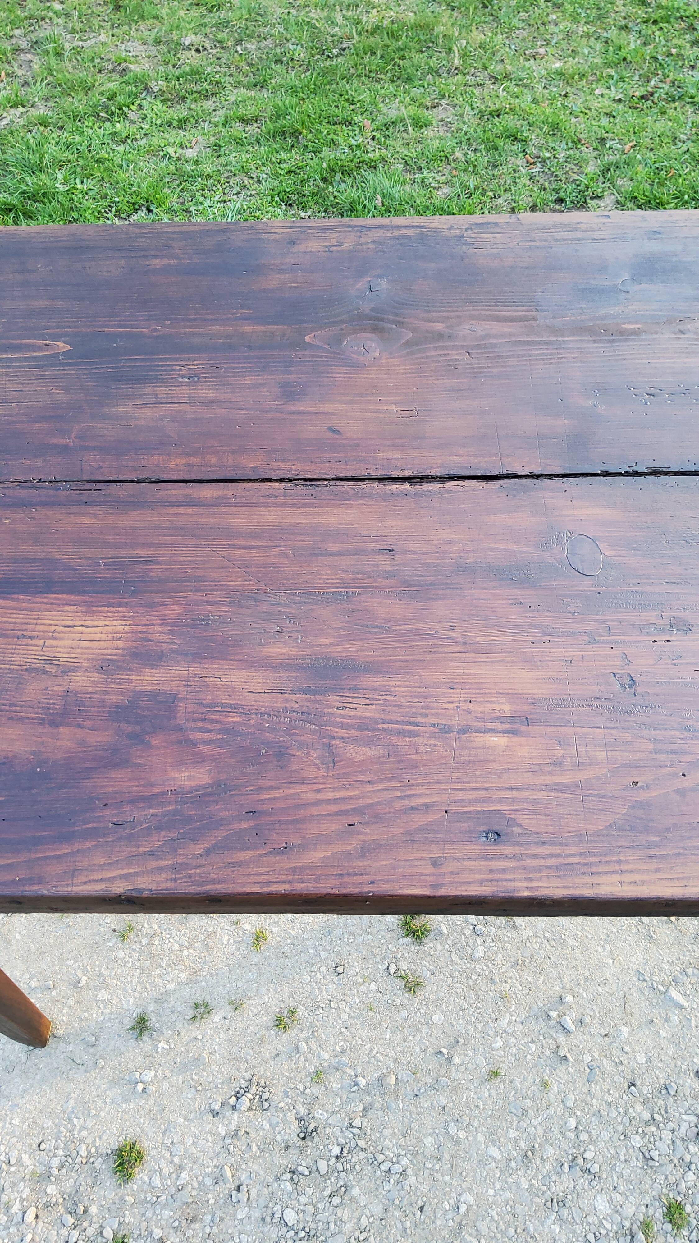 Farmhouse table XIXth century 196cm spindle feet