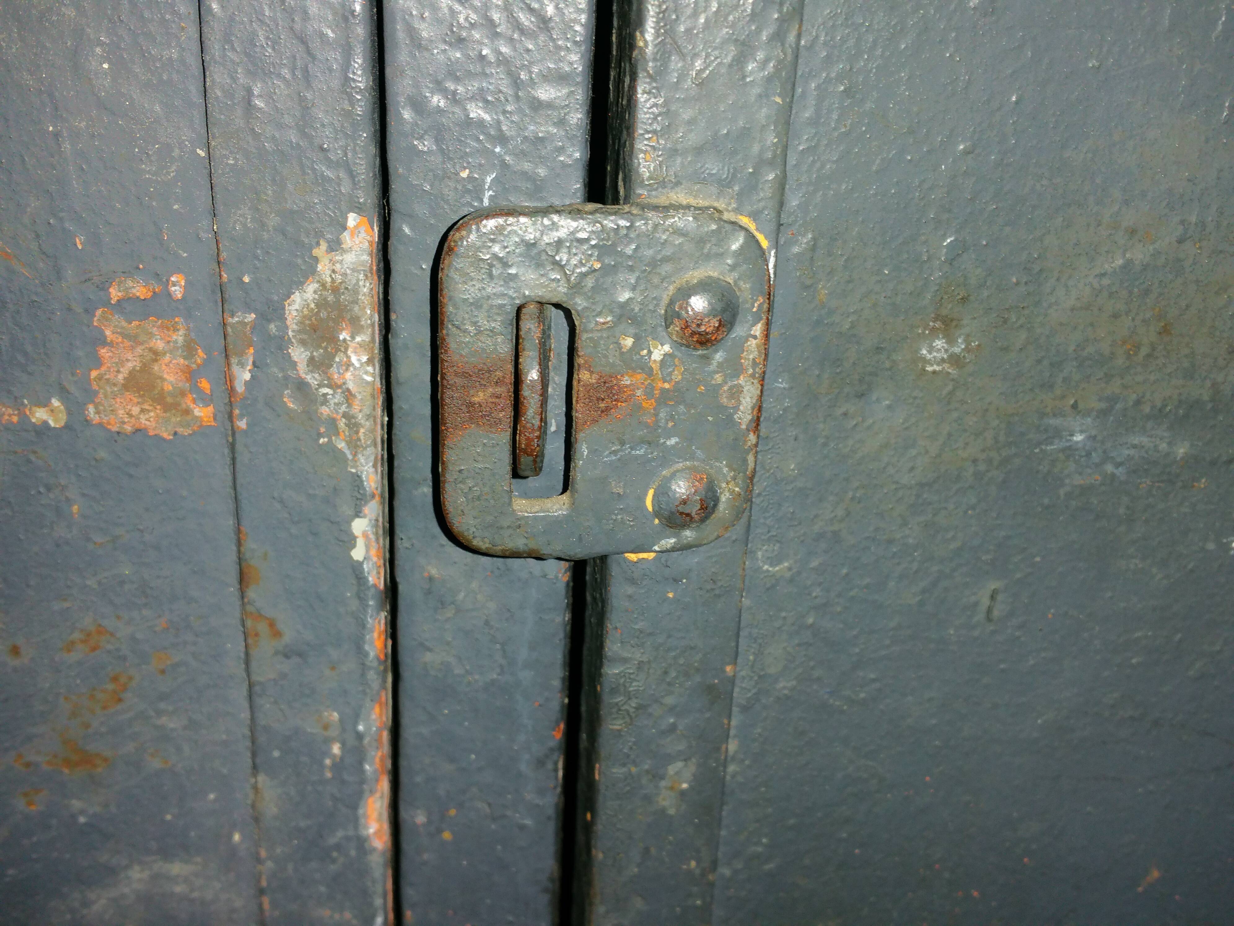 Industrial wardrobe 5-door of the 1930s