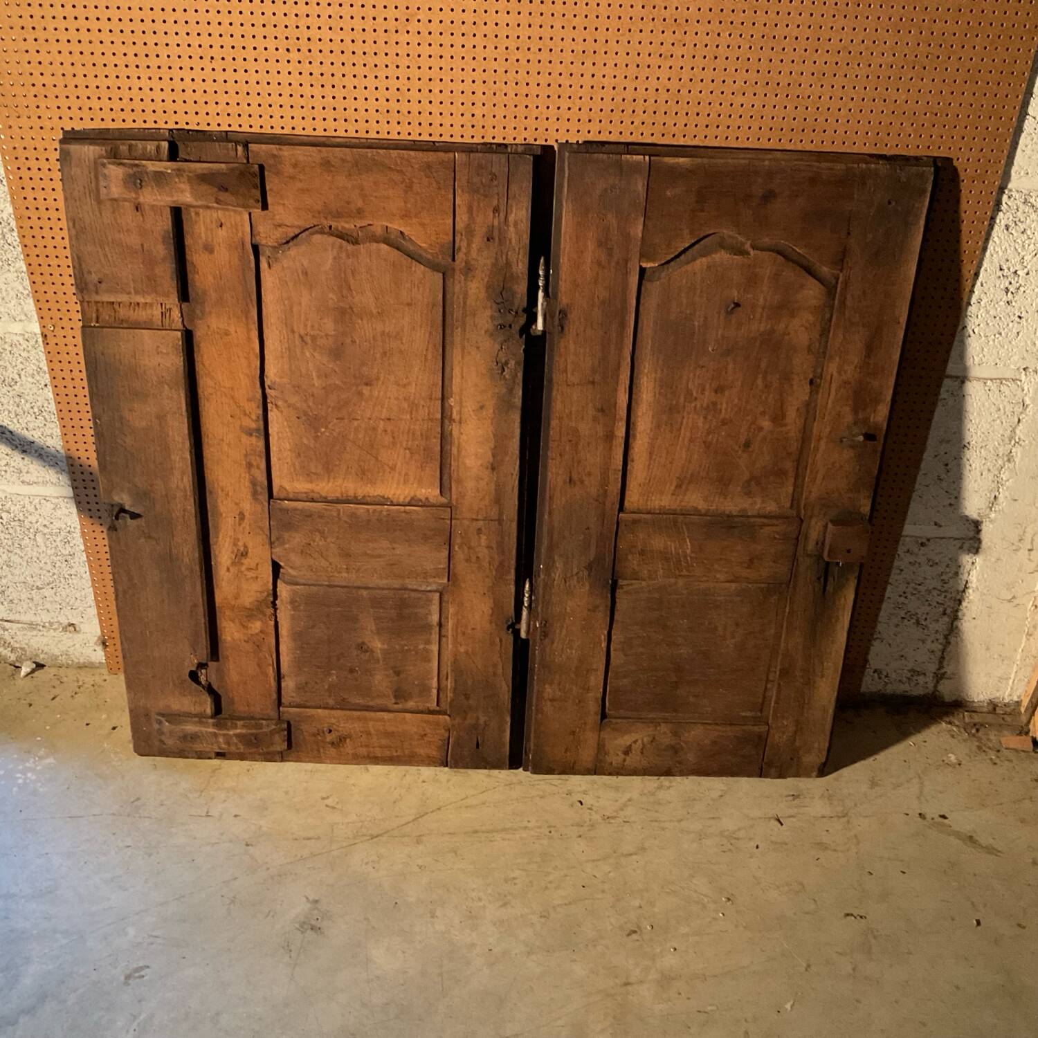 Pair of doors H 91 x W 102.5