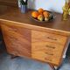 Commode vintage pieds compas