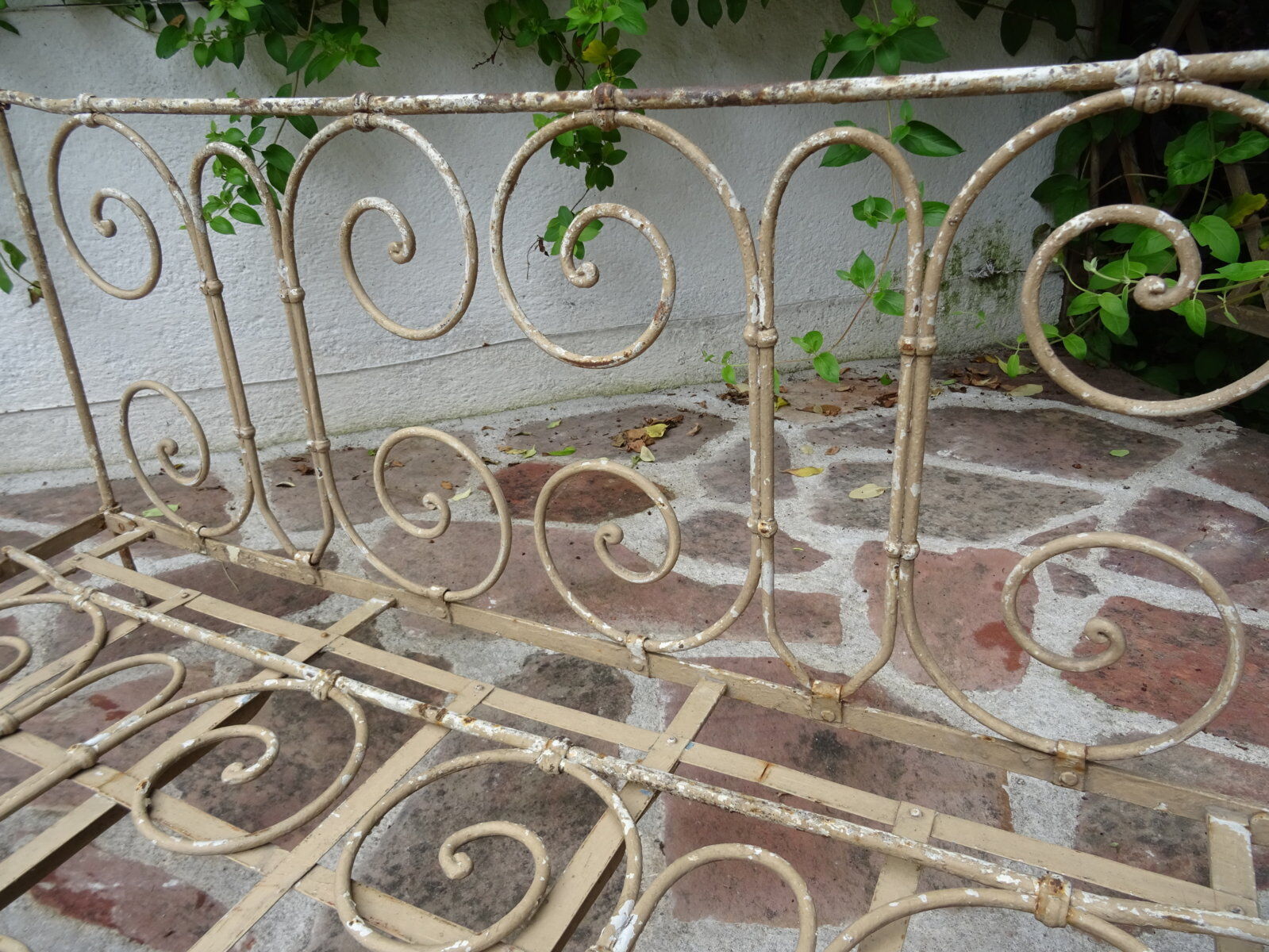Lit banquette pliant en fer forgé