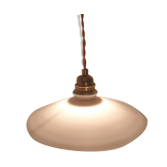 Opaline suspension