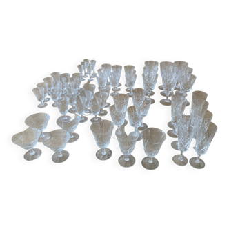 Service de verres en cristal, 63 pieces