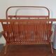 Porte revue en bois pliable