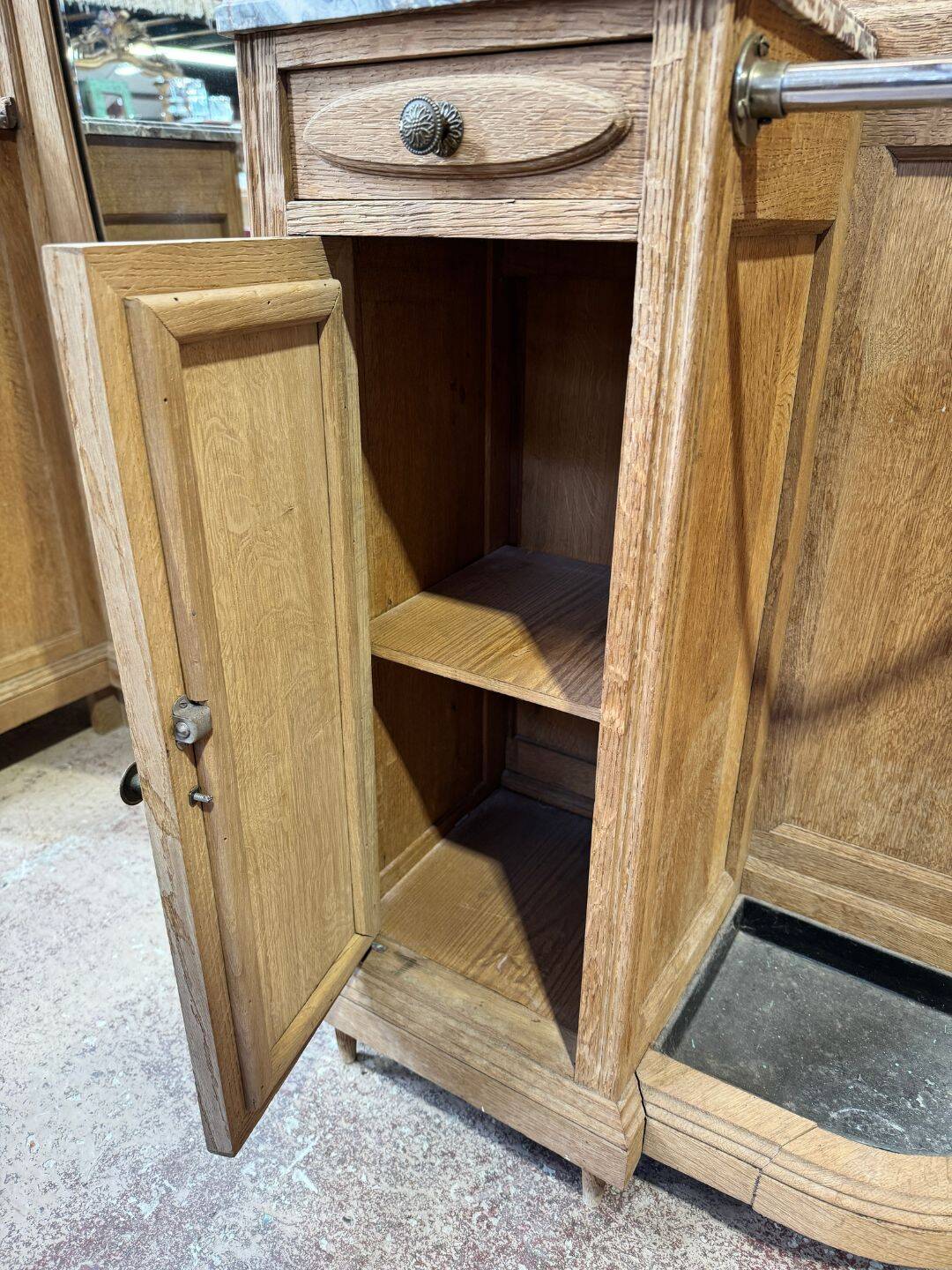 Large oak cloakroom