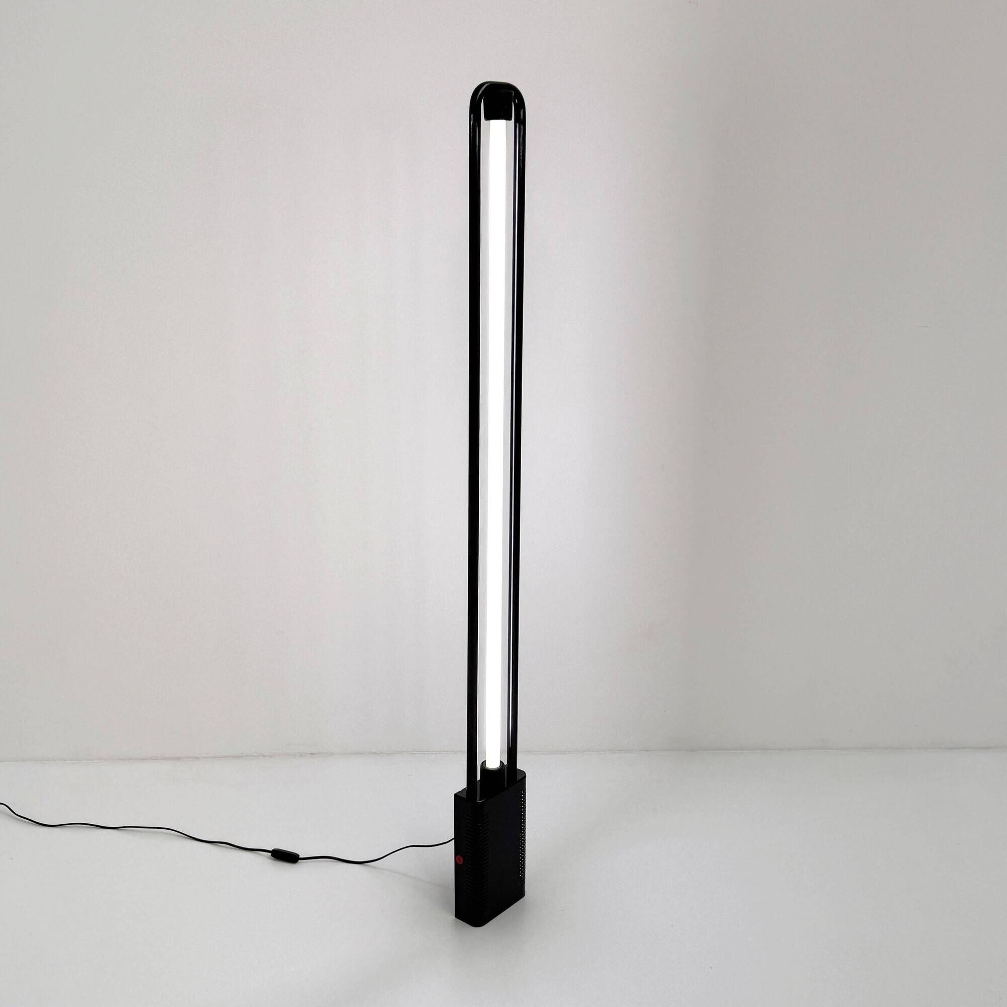 Black Uno floor lamp by Gian N. Gigante for Zerbetto, 1980