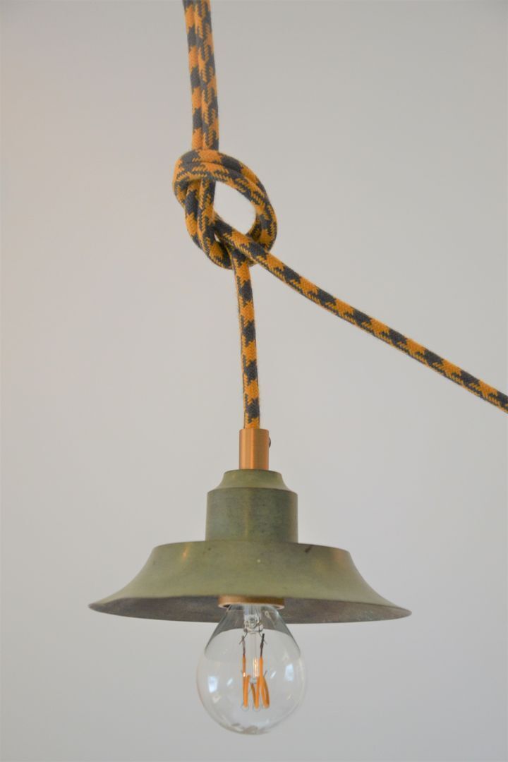 Green lamp and wooden support