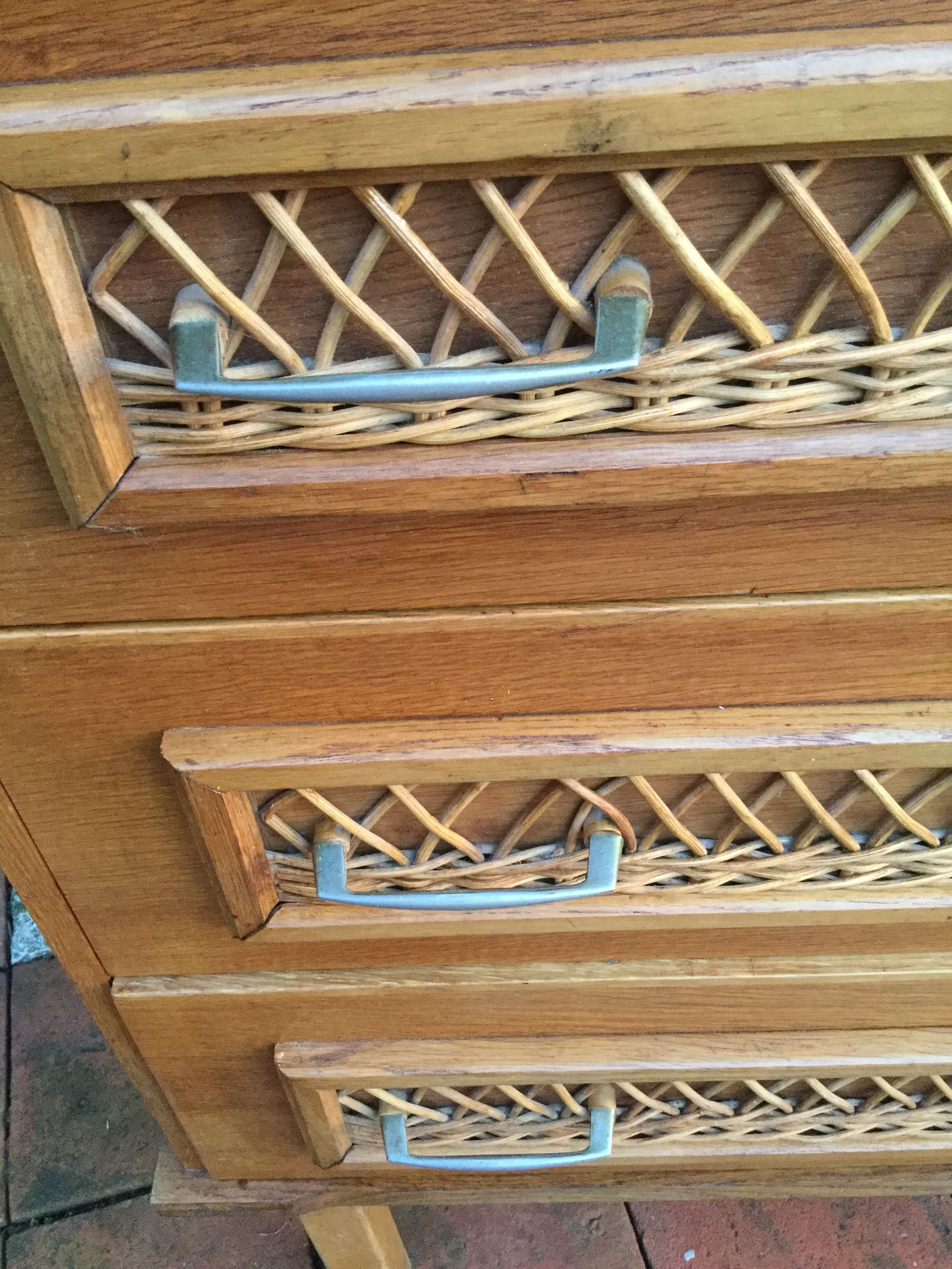Commode vintage en rotin renovée