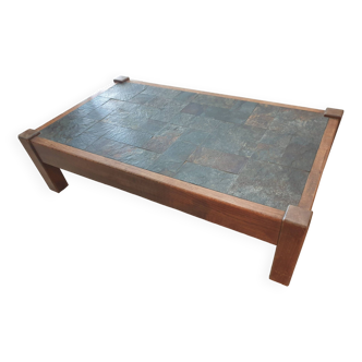 Vintage brutalist coffee table in slate and solid wood, 70s. Design.