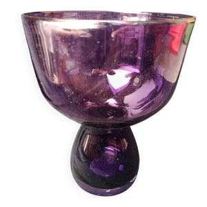 Vase en verre violet