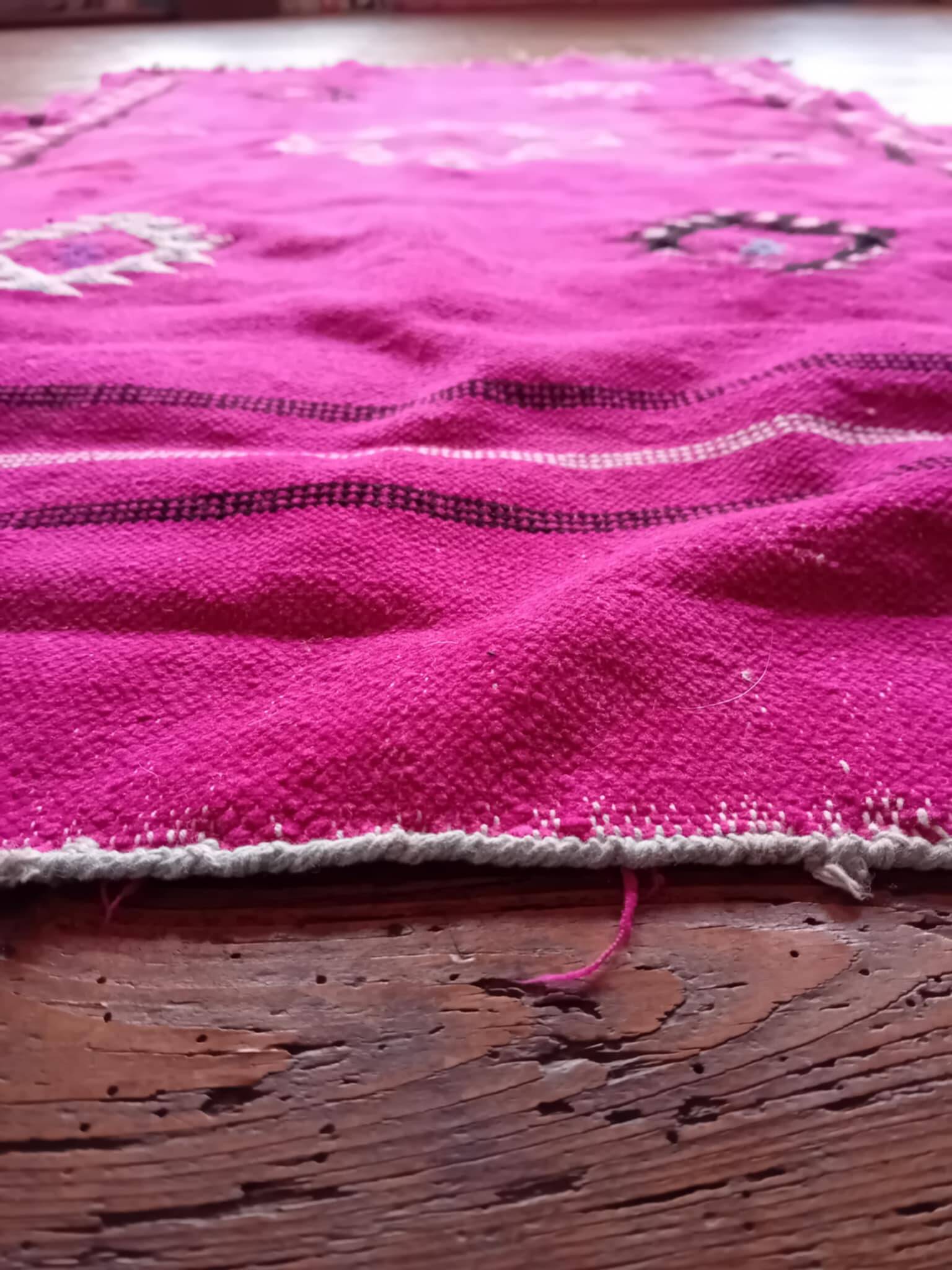 Handmade Berber Kilim 143x83cm