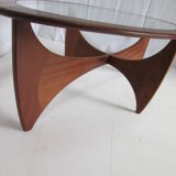 Astro oval coffee table in solid teak