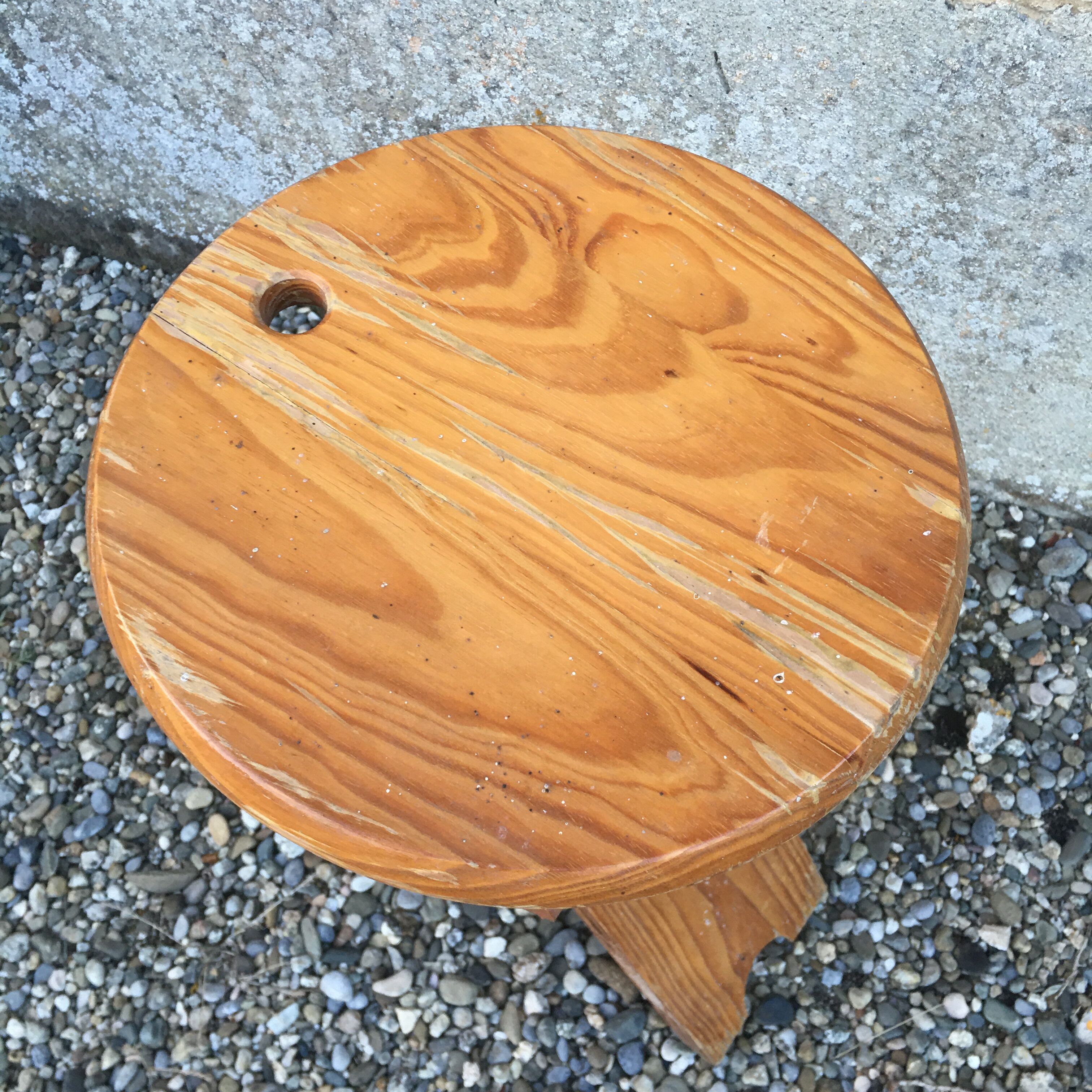 Tabouret pin massif pliable design Adrian Reed, modèle "suzy"