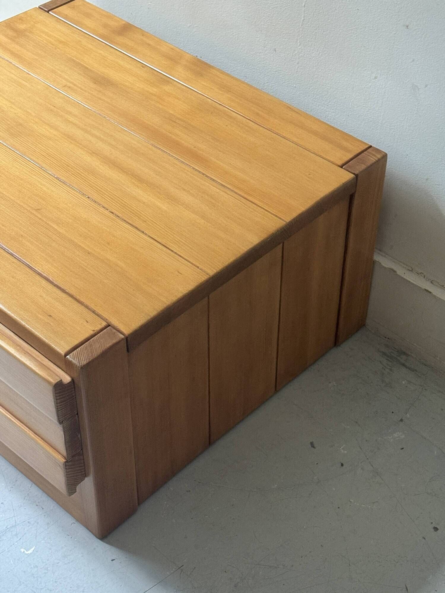Low bedside table, accent table in elm wood, Maison Regain, France 1970.