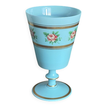 Calice en verre opalin bleu