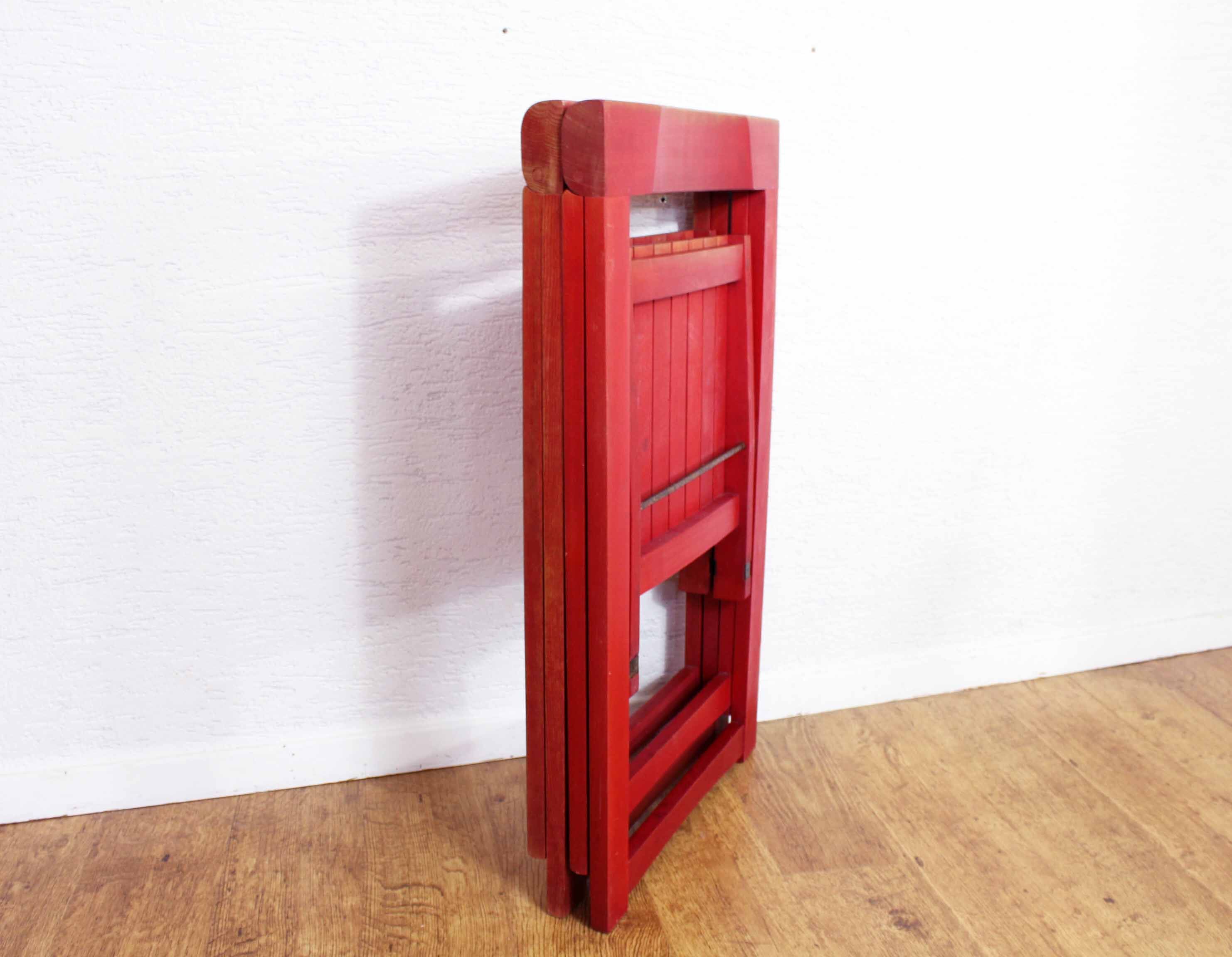 Pair of folding chairs