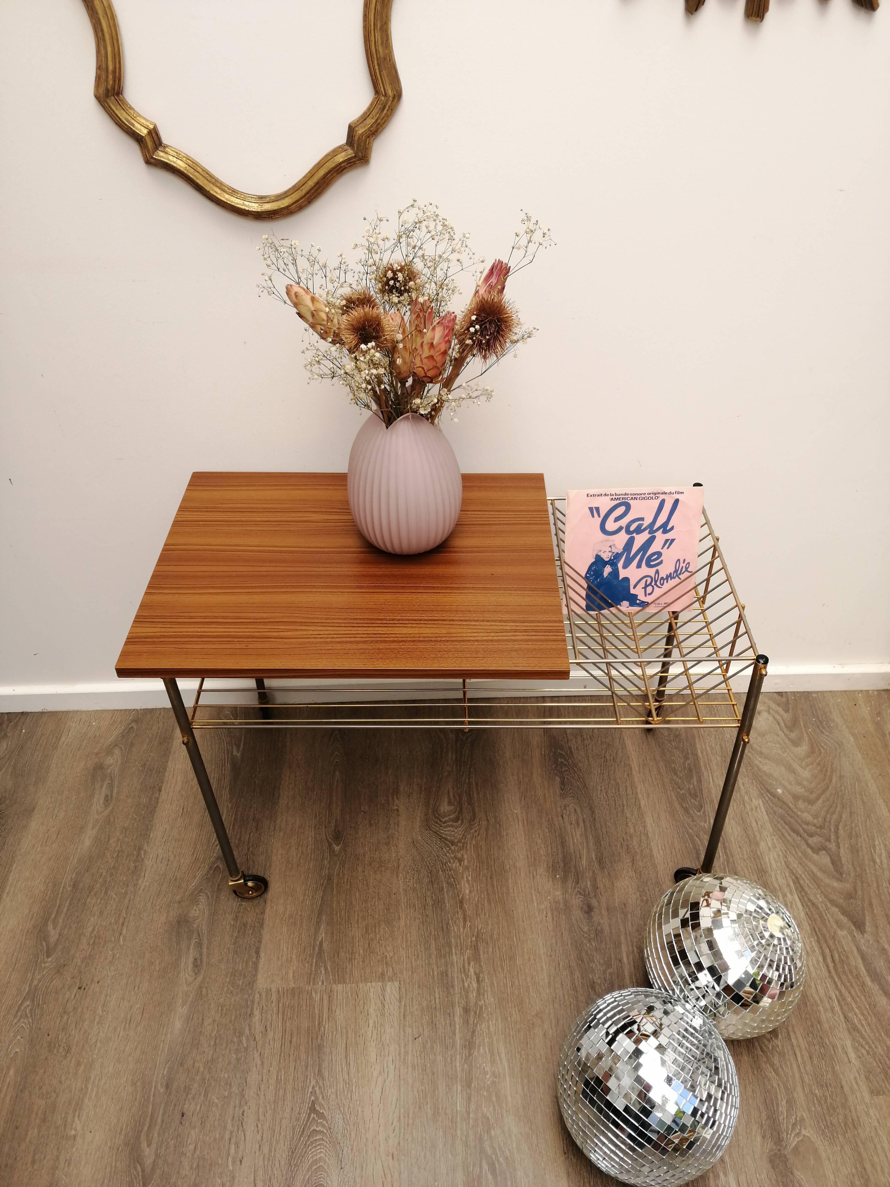 Desserte range vinyls