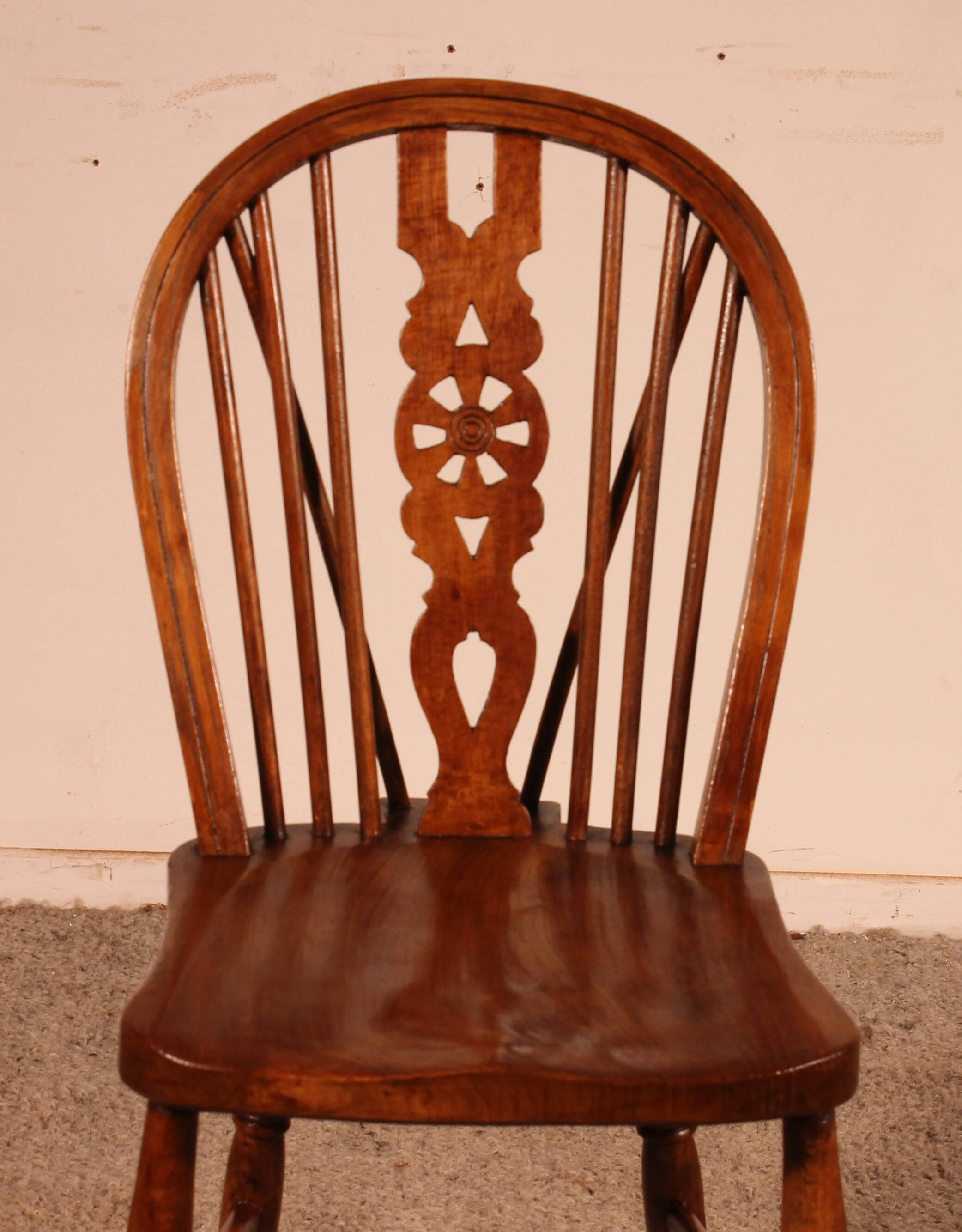 Set of 4 19th Century Windsor Wheelback Chairs