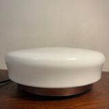 Round table lamp in opaline glass
