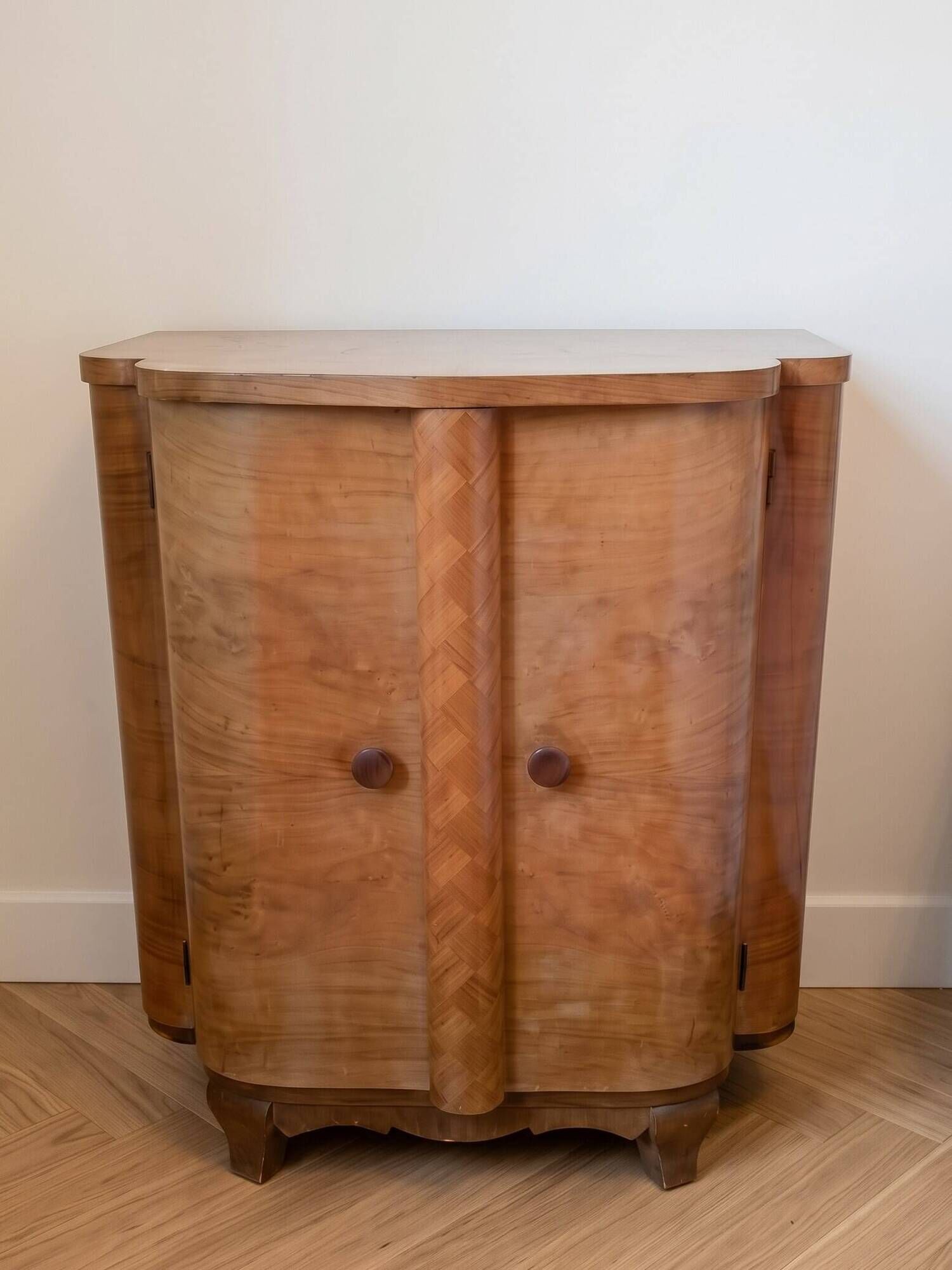 Pair of Art Deco bedside tables in walnut
