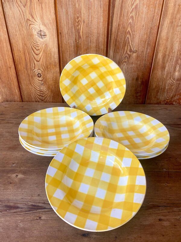 Lot de 12 assiettes creuses Digoin Sarreguemines modèle Ecossais jaune