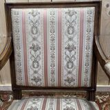 Paire de fauteuils à la reine de style Louis XVI